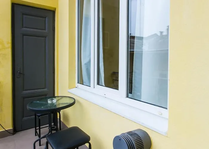 Bright In The Very Centre *